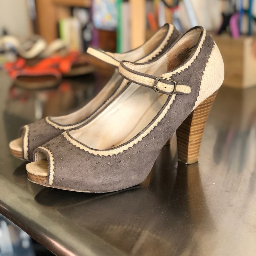 Super hot retro glam stacked heels